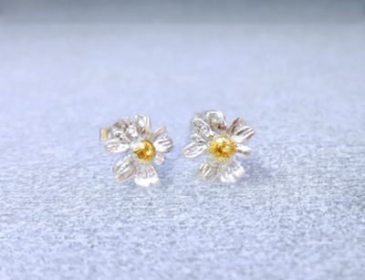 Chamomile earrings studs