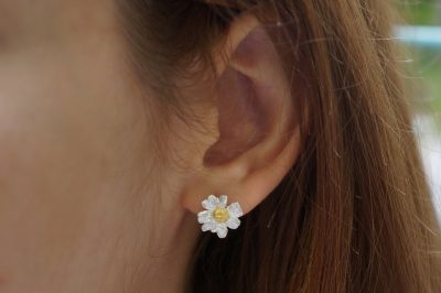 Chamomile earrings studs - Image 2