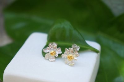 Chamomile earrings studs - Image 5